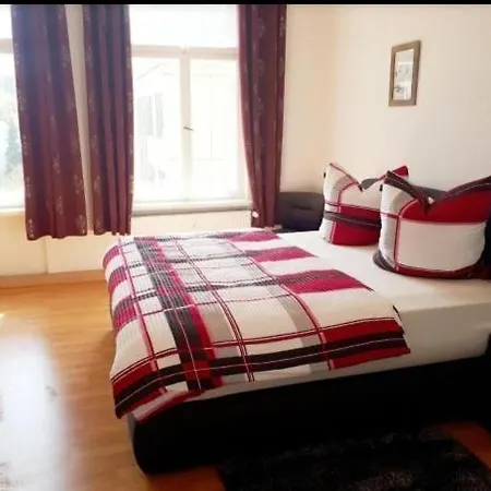 Monteurwohnung, Arbeiterunterkunft, Pension, Gaestewohnung In , Kurz U Langzeitmiete *