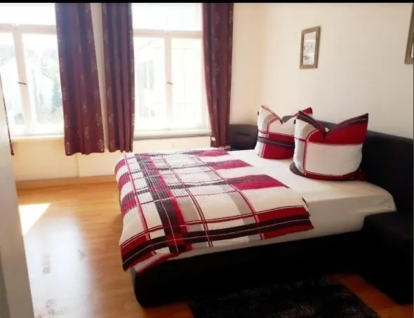 Monteurwohnung, Arbeiterunterkunft, Pension, Gaestewohnung In , Kurz U Langzeitmiete *